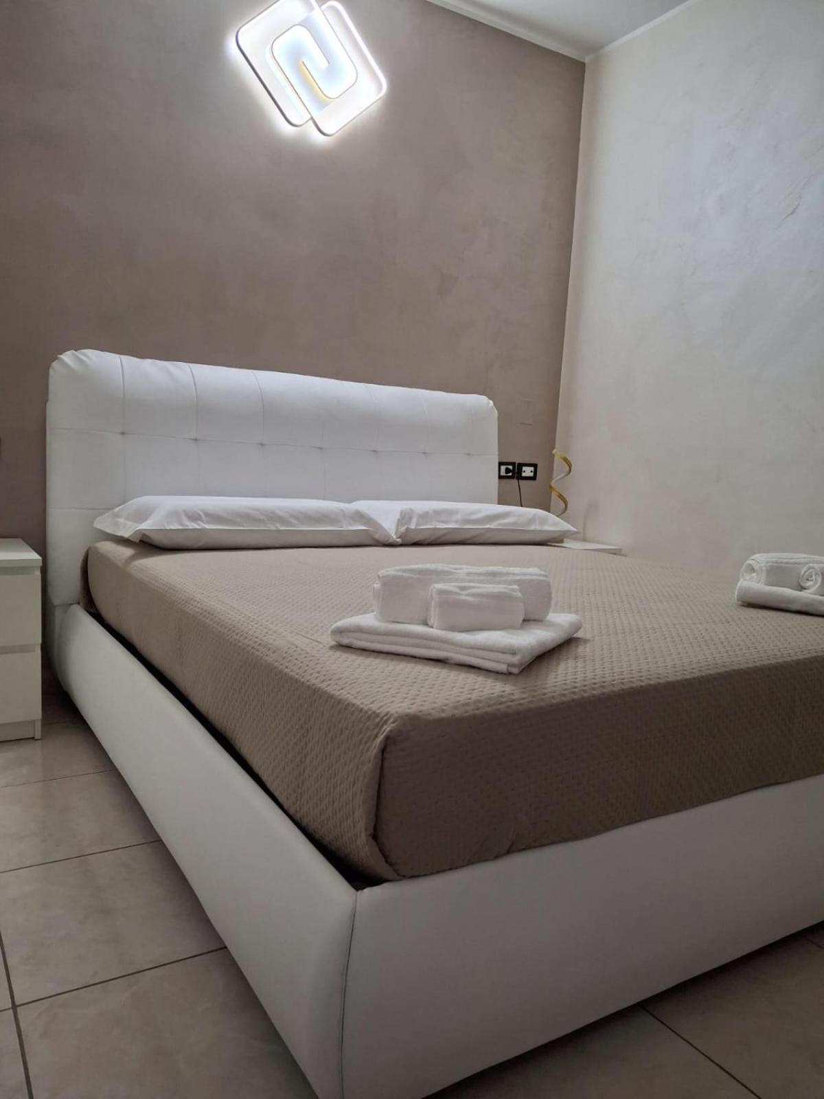 B&B La Ninfa Del Lago 레시나 외부 사진