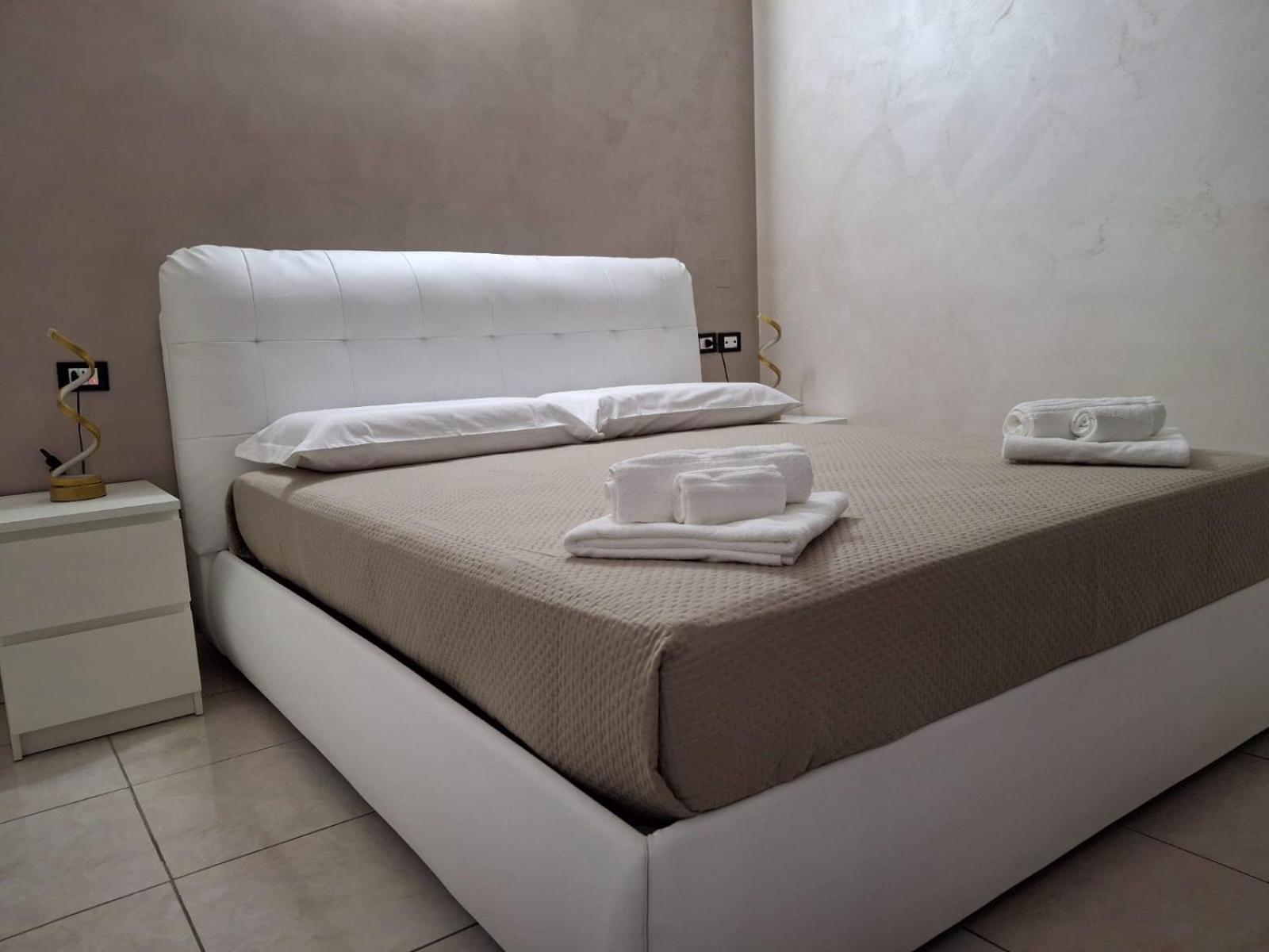 B&B La Ninfa Del Lago 레시나 외부 사진