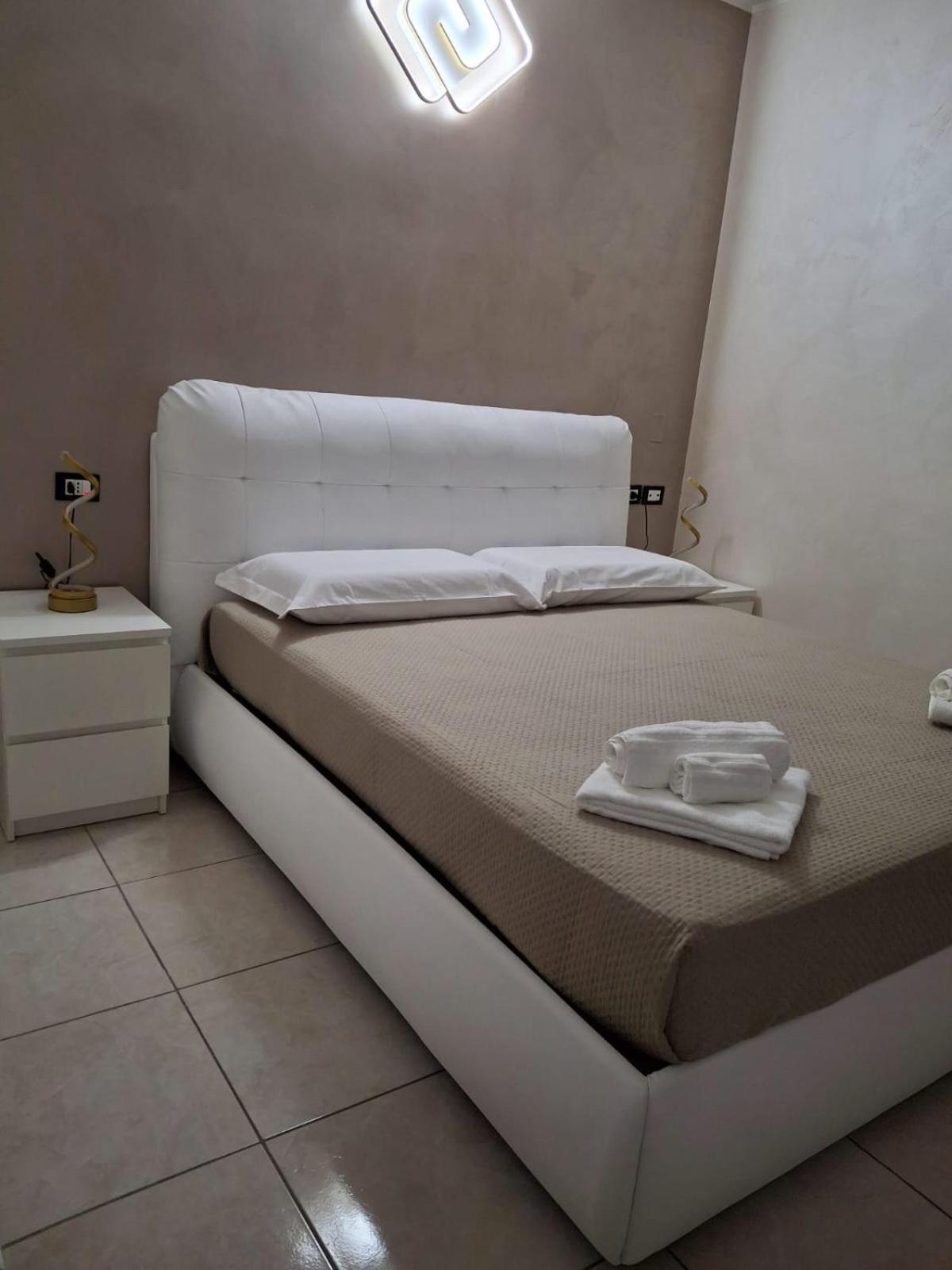 B&B La Ninfa Del Lago 레시나 외부 사진